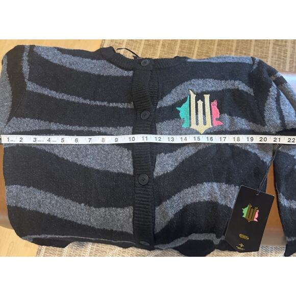 Wicked Sweater Cardigan Ariana By Paul Tazewell Women’s XS Gray/Black Zebra NWT - Picture 10 of 11